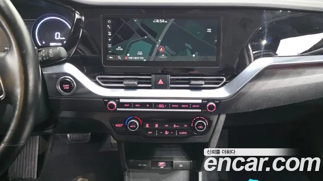 Kia Niro — Фото автомобиля 19