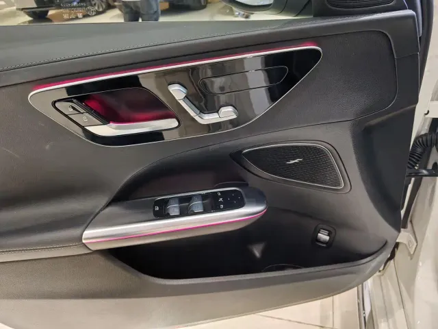 Mercedes-Benz C-Class — Фото автомобиля 8