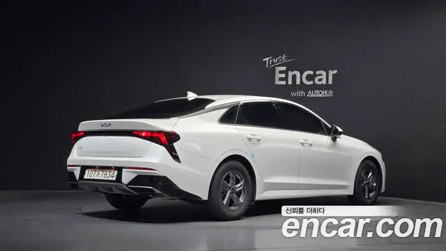 Kia K5 Новый K5 3 поколение 2.0 LPi(Для проката) — Фото автомобиля 2