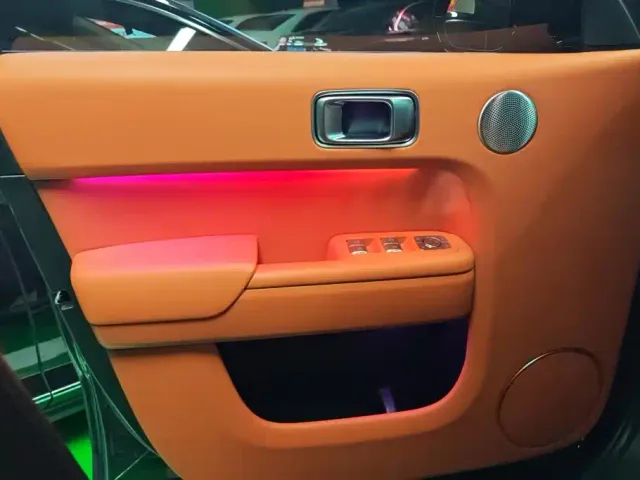 Li Auto L8 — Фото автомобиля 7