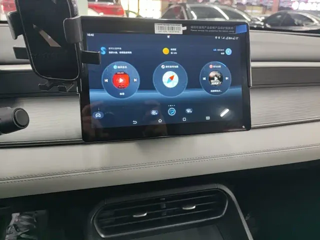 BYD Seal 05 DM-i — Фото автомобиля 12