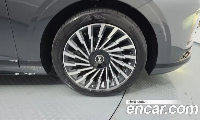 Hyundai Grandeur GN7 — Фото автомобиля 6