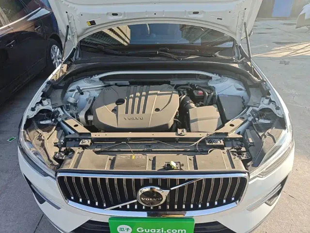 Volvo XC60 — Фото автомобиля 19