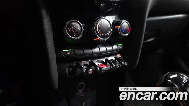 MINI Cooper — Фото автомобиля 23