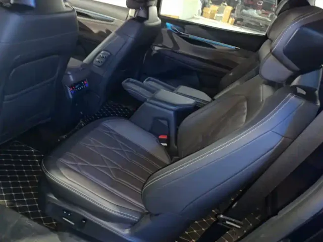 Ford Edge — Фото автомобиля 16