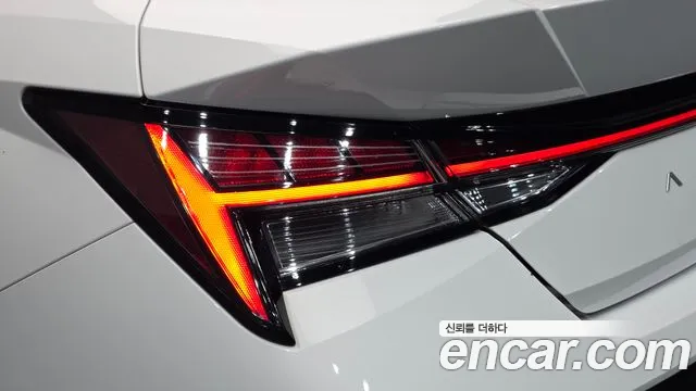 Hyundai Avante CN7 — Фото автомобиля 8