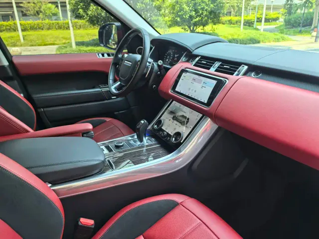 Land Rover Range Rover Sport — Фото автомобиля 13