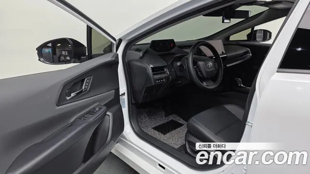 Toyota Prius 5th Gen — Фото автомобиля 10