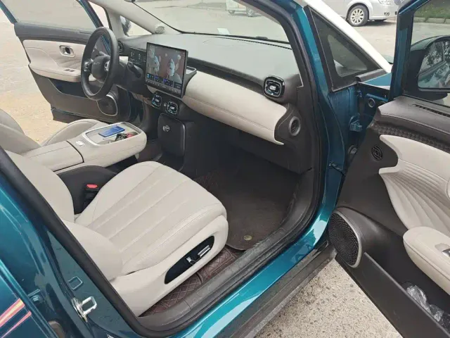 GAC Aion UT — Фото автомобиля 15