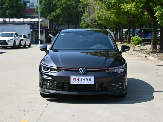 Volkswagen Golf GTI — Фото автомобиля 2