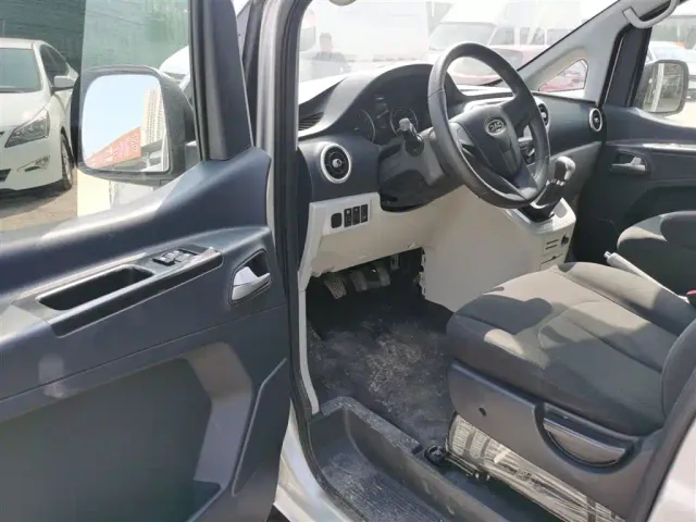 JAC Refine M3 — Фото автомобиля 11