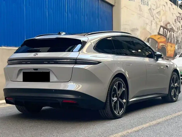 Nio ET5 Touring — Фото автомобиля 4