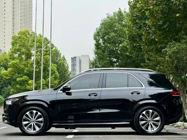Mercedes-Benz GLE-Class — Фото автомобиля 8