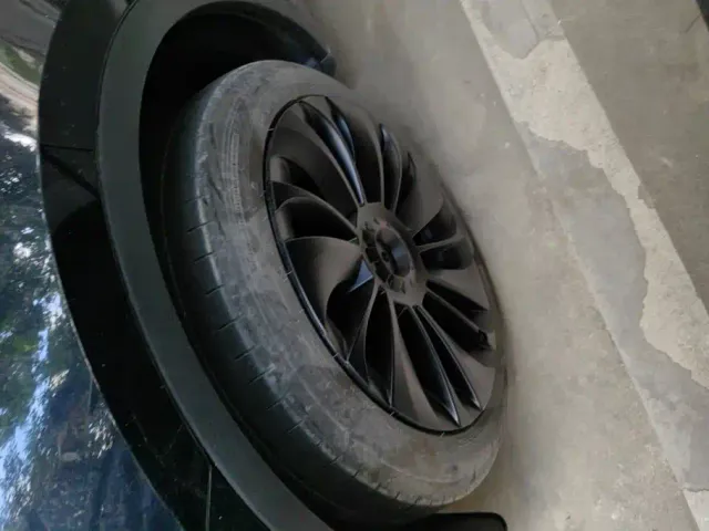 Tesla Model Y — Фото автомобиля 6