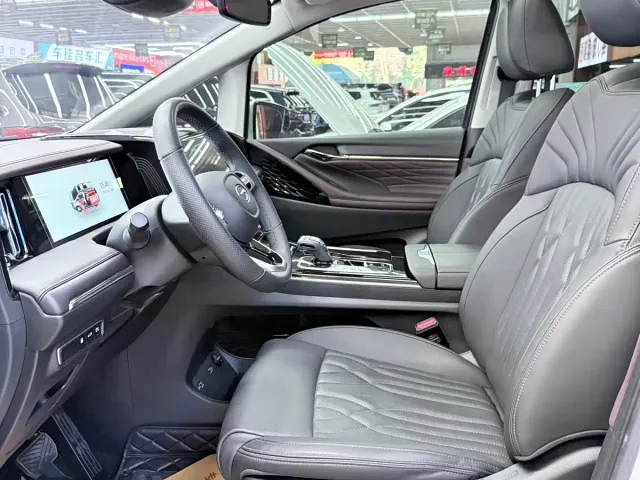 GAC Trumpchi M8 — Фото автомобиля 25