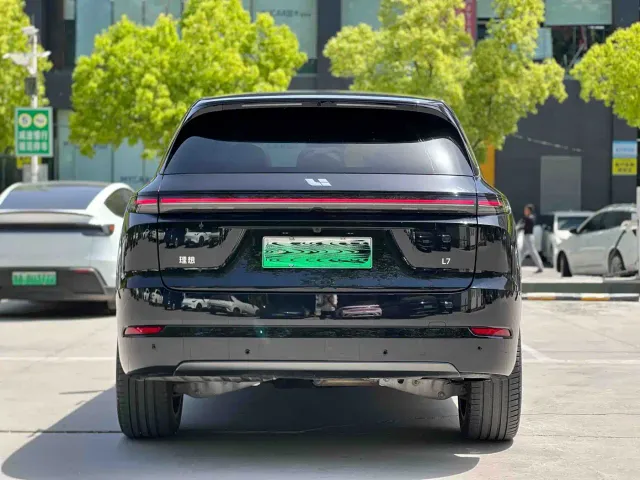 Li Auto L7 — Фото автомобиля 5