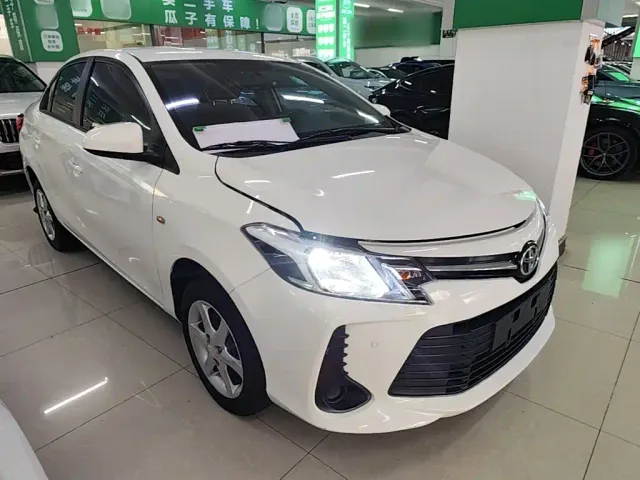 Toyota Vios — Фото автомобиля 3