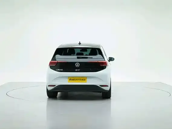 Volkswagen ID.3 — Фото автомобиля 6