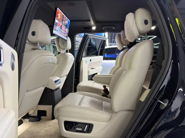 Li Auto L9 — Фото автомобиля 9