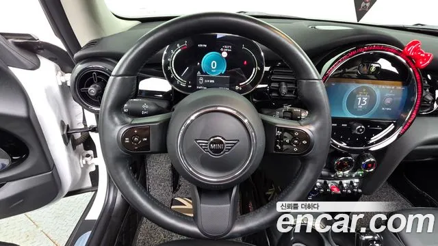 Mini Cooper Cooper Classic Plus — Фото автомобиля 13
