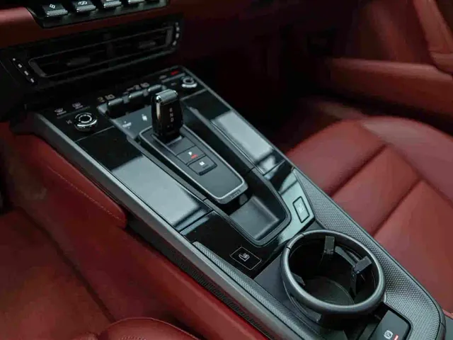 Porsche 911 — Фото автомобиля 17