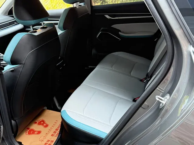 Geely Emgrand — Фото автомобиля 9