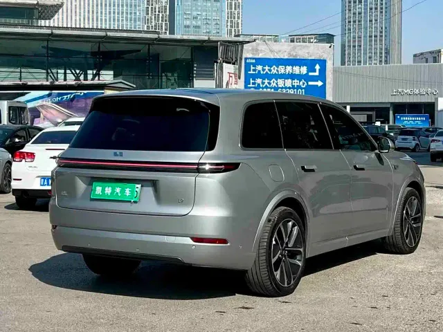 Li Auto L9 — Фото автомобиля 13