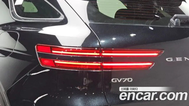 Genesis GV70 2.5T Бензин AWD — Фото автомобиля 23