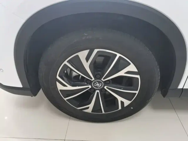 BYD Song Pro — Фото автомобиля 22