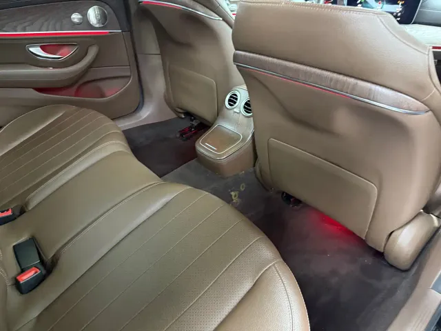 Mercedes-Benz E-Class — Фото автомобиля 14