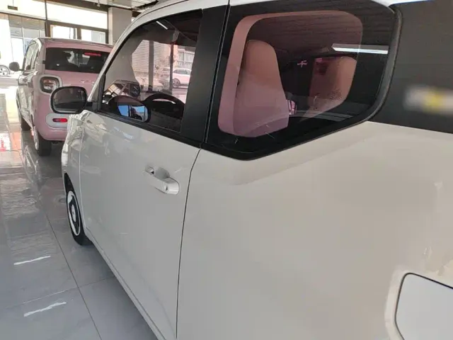 Wuling Hongguang Mini EV — Фото автомобиля 4