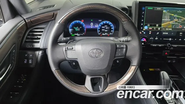 Toyota Alphard — Фото автомобиля 11