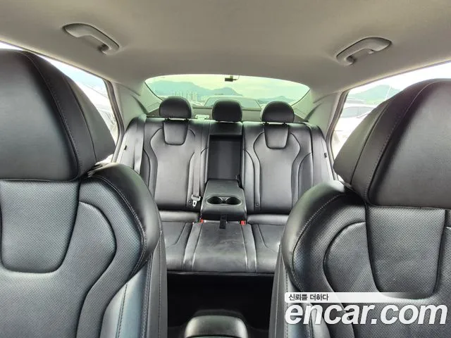 Hyundai Avante CN7 — Фото автомобиля 12