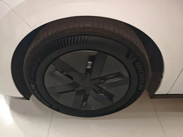 Li Auto MEGA — Фото автомобиля 22