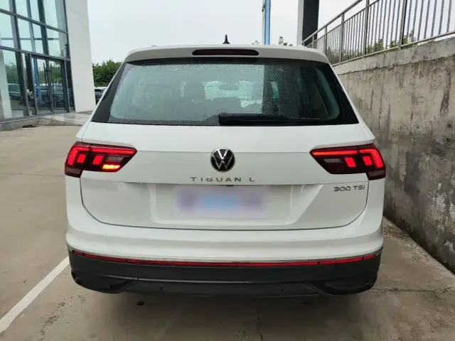 Volkswagen Tiguan L — Фото автомобиля 5
