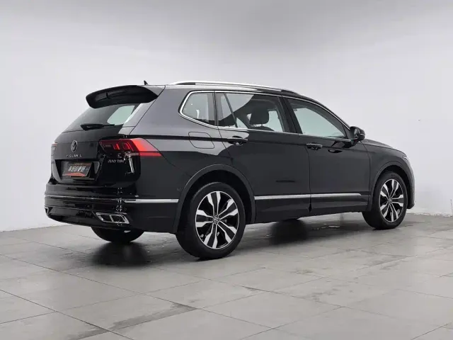 Volkswagen Tiguan L — Фото автомобиля 2