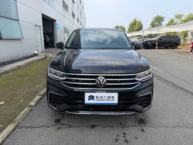 Volkswagen Tiguan L — Фото автомобиля 4