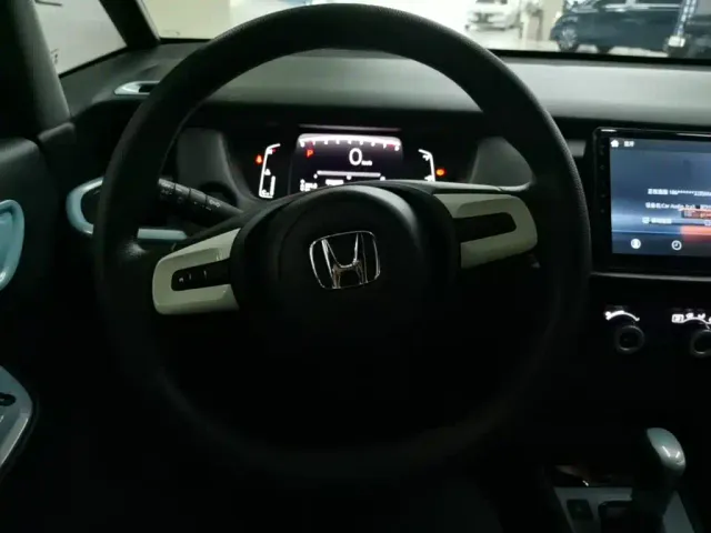 Honda Fit — Фото автомобиля 10