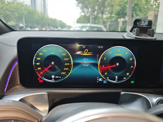 Mercedes-Benz Mercedes-Benz GLB 2021 GLB 200 Dynamic — Фото автомобиля 3