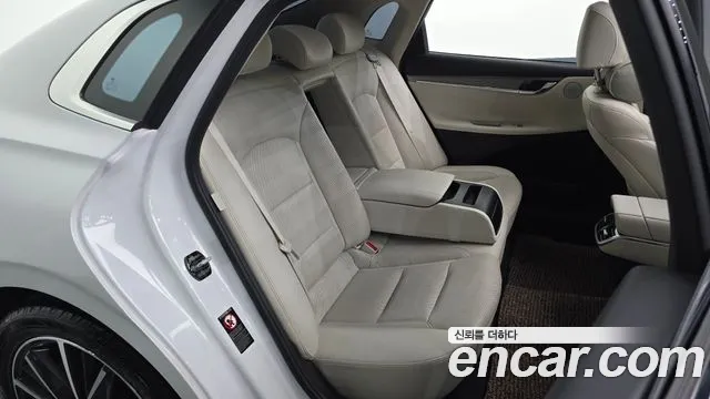 Hyundai Grandeur New — Фото автомобиля 18