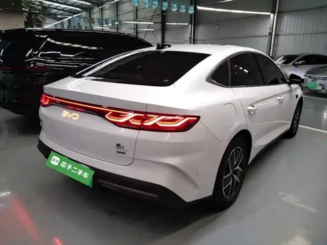 BYD Qin L — Фото автомобиля 6