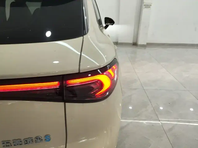 Wuling Bingo S — Фото автомобиля 7