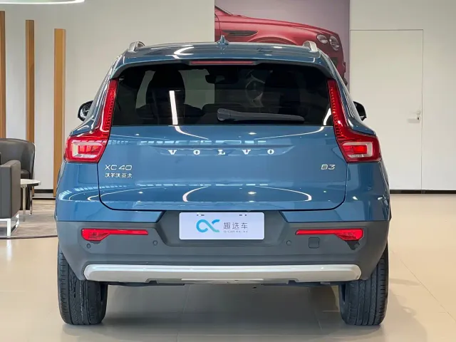 Volvo XC40 — Фото автомобиля 6