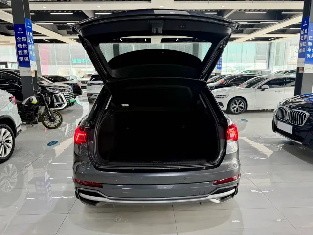 Audi Q3 — Фото автомобиля 12
