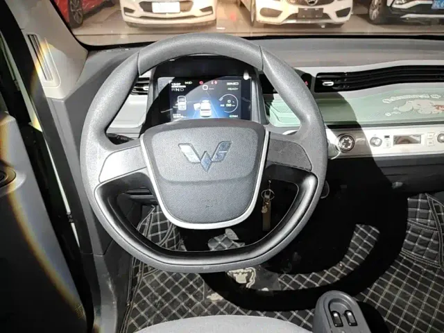 Wuling Hongguang Mini EV — Фото автомобиля 10