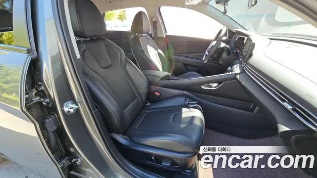 Hyundai AVANTE Новый Avante (CN7) — Фото автомобиля 9