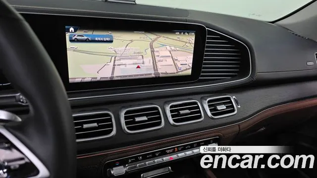 Mercedes-Benz GLE-Class — Фото автомобиля 13