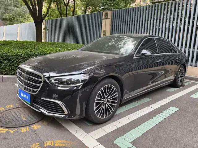 Фотография автомобиля — Mercedes-Benz S-Class