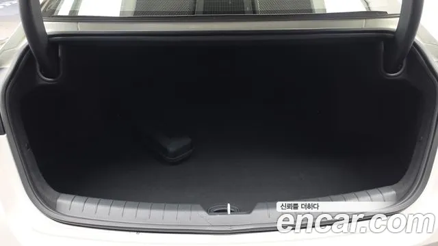 Kia K8 Signature — Фото автомобиля 8
