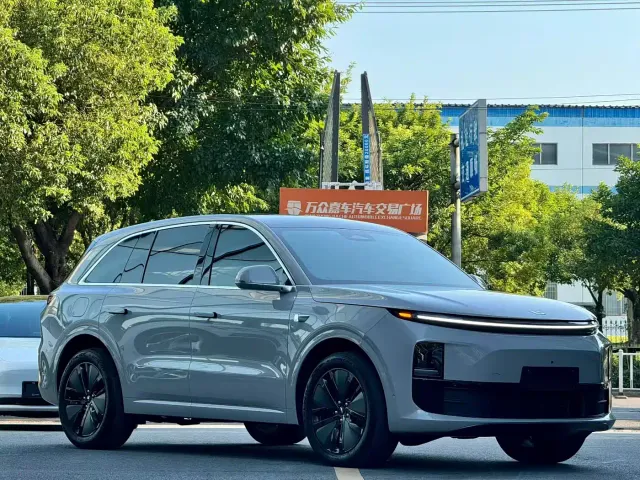Li Auto L6 — Фото автомобиля 3